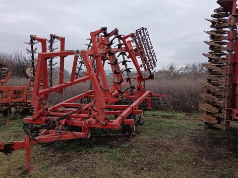 Ásóborona eladó, 5,6 méteres, kitűnő állapotban