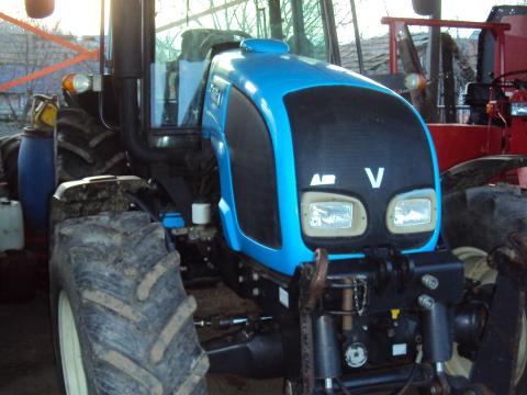 Eladó Valtra traktor megkímélt állapotban
