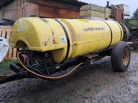 Eladó Kertitox Tifone 2000l permetező