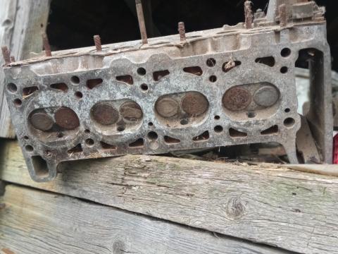 Lada hengerfej eladó