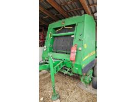 John Deere körbálázó eladó (hevederes 582, Cover Edge háló kötés,  High Flow rendfelszedő)