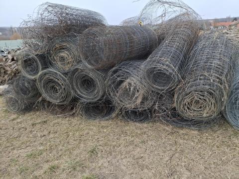 Bontott,  használt vadháló,  kerítés,  drót