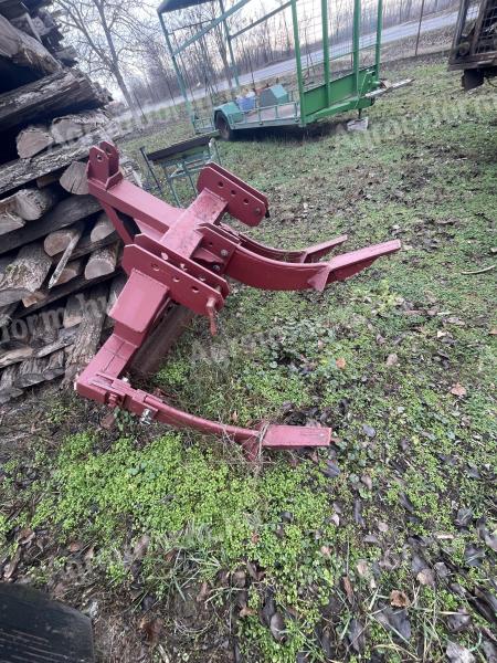 Egyedileg gyártott 75 cm mély aljtalajlazító eladó