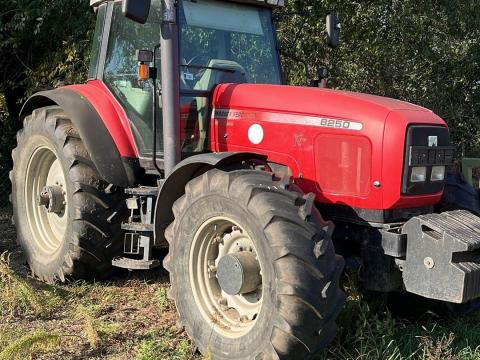 Massey Ferguson 8250 extra