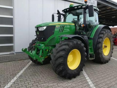 John Deere 6215R