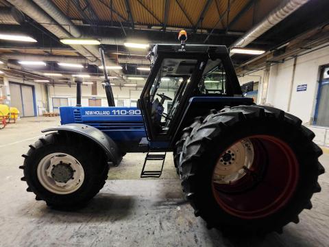 New holland 110-90 traktor