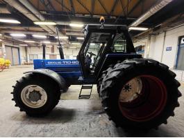 New holland 110-90 traktor