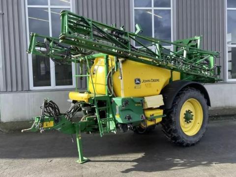 John Deere M740i