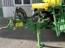 John Deere M740i