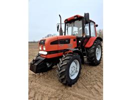 MTZ 920.3 traktor, 237 üzemórával, újszerű állapotban eladó