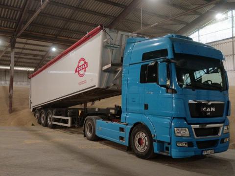 Ömlesztett és raklapos áru szállítás rövid határidővel