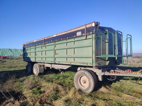 Pótkocsi eladó – 8,2 m hosszú, légrugós, ponyvás Pótkocsi eladó – 8,2 m hosszú, légrugós, ponyvás