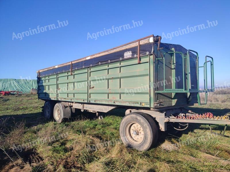 Pótkocsi eladó – 8,2 m hosszú, légrugós, ponyvás