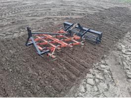 Kis kombinátort kis traktorra való 120 cm munkaszéleségű