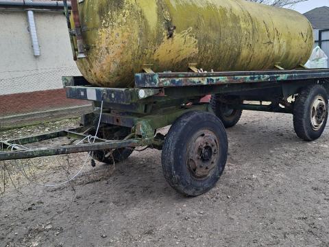 Eladó vízszállító pótkocsi Eladó vízszállító pótkocsi