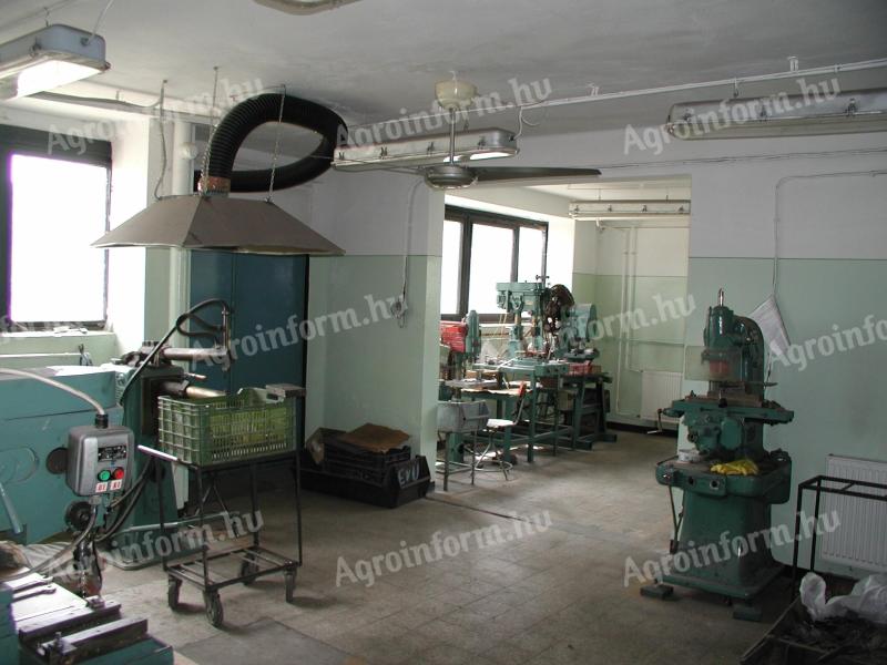 Fémipari gépek és alapanyagok eladók