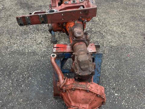 MTZ 82-es első hajtás tartozékokkal, azonnal beépíthető állapotban