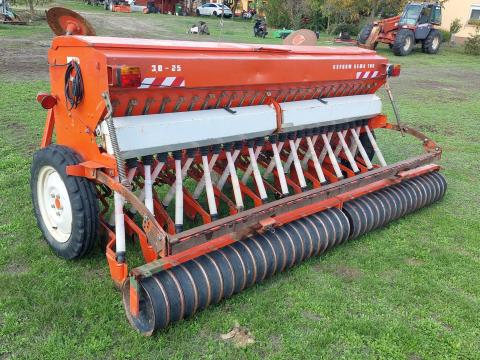 Eladó vetőgép + henger Reform Semo 100