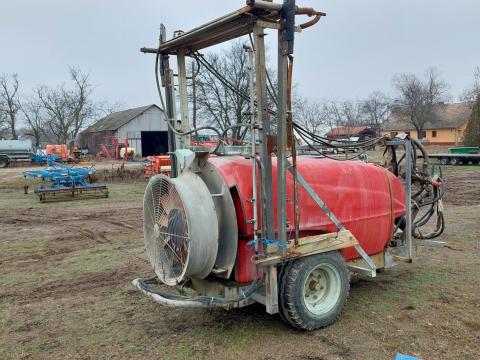 Eladó Vogel Noot axiál permetező, 1500 literes Eladó Vogel Noot axiál permetező, 1500 literes