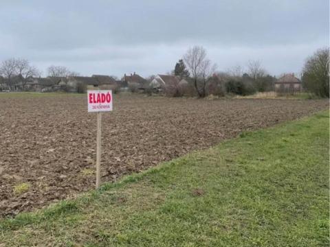 Építési telek eladó Zalavár központjában