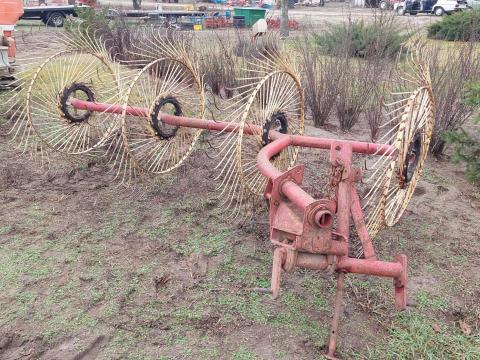 Eladó Fella rendsodró, rendterítő Eladó Fella rendsodró, rendterítő