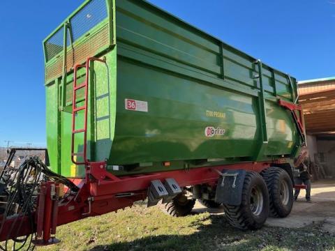 PRONAR T700 Mezőgazdasági pótkocsi
