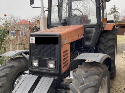 MTZ 820.2 traktor kevés üzemórával eladó