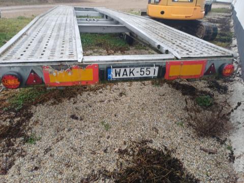 Tréler,  Nissan autó