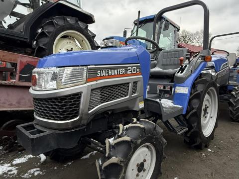 Iseki Sial Hunter 20S japán kistraktor – 20 LE