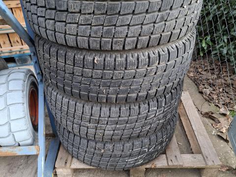 Kerékgarnitúra komplett M+S gumival