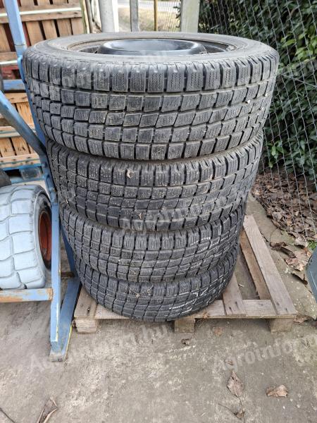 Kerékgarnitúra komplett M+S gumival