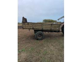 Eladó masszív egytengelyes pótkocsi