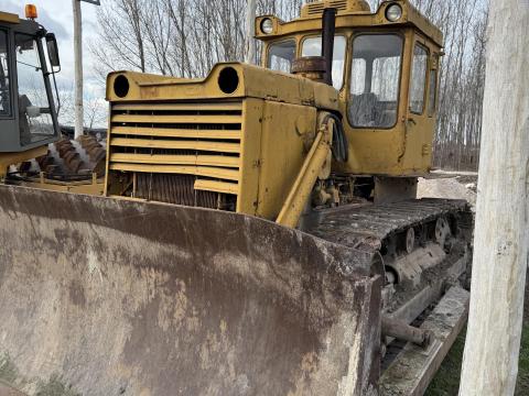 Eladó azonnal munkára fogható T130 dózer