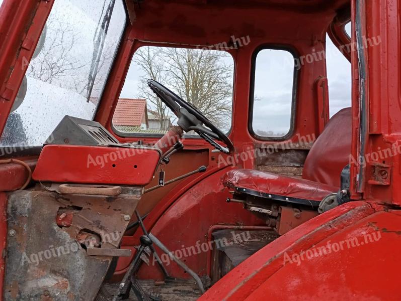 MTZ 80 kisfülkés traktor eladó