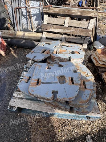 New Holland orrsúlyok