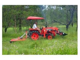 Fűkaszálás traktorral, japán kistraktorral, kézi-gépi fűkaszálás több éves tapasztalattal ipari területeken, napelemparkokban