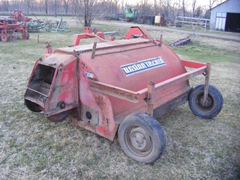 Eladó fejezős szárzúzó Unsia Raecord Eladó fejezős szárzúzó Unsia Raecord