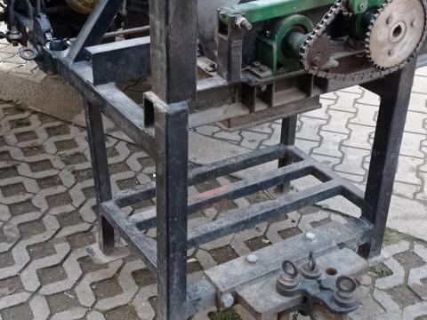 TLT hajtású ágdaraboló TLT hajtású ágdaraboló