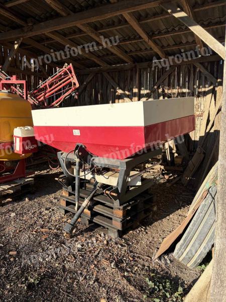 Mega metál műtrágyaszóró