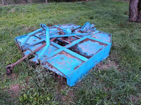 Eladó Leták 2m szárzúzó