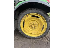 Ápolókerék 230/95R44 John Deere eladó vagy cserélhető nagyobb méretre