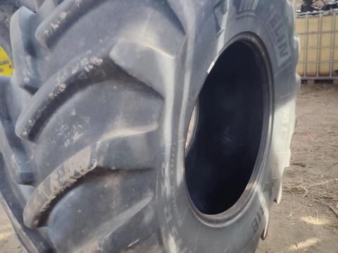 Traktor Kombájn Gumi