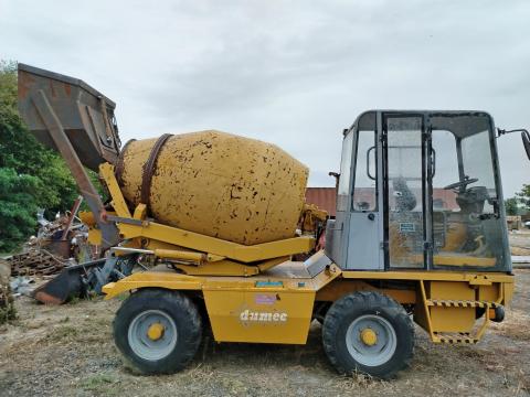 DUMEC BT3500 önjáró betonkeverő DUMEC BT3500 önjáró betonkeverő