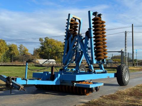 Leták LEKO 5, 2m-es hidraulikusan összecsukható vontatott gyűrűshenger