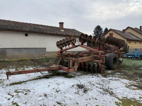 IH 6,2 tárcsa+ güttler húzó IH 6,2 tárcsa+ güttler húzó