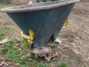 Eladó műtrágyaszoró