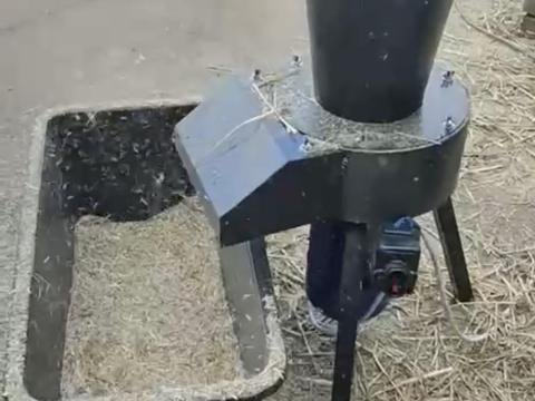 Szecskavágó szalma/széna aprítógép