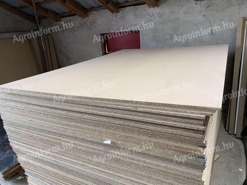 Újszerű bútorlap takarótábla 5,8 m² – Ár/lap