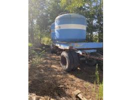 Masszív tartálykocsi eladó
