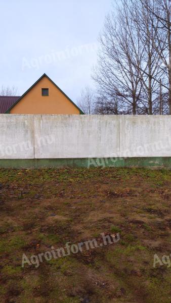 4500 négyzetméteres, fedett, fűthető, raktározásra alkalmas épületekkel rendelkező telephely eladó vagy kiadó Hajdúsámson ipari részén